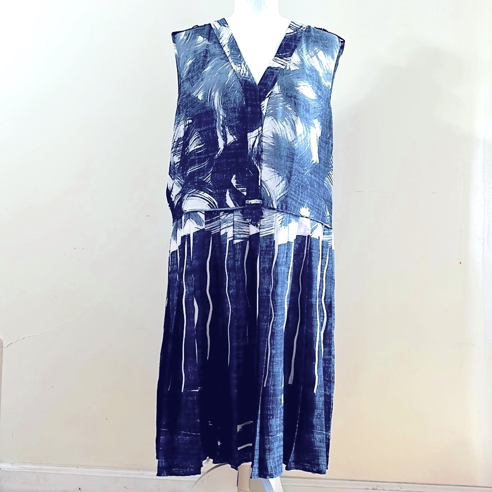 Tommy Hilfiger Blue White Pleated below waist